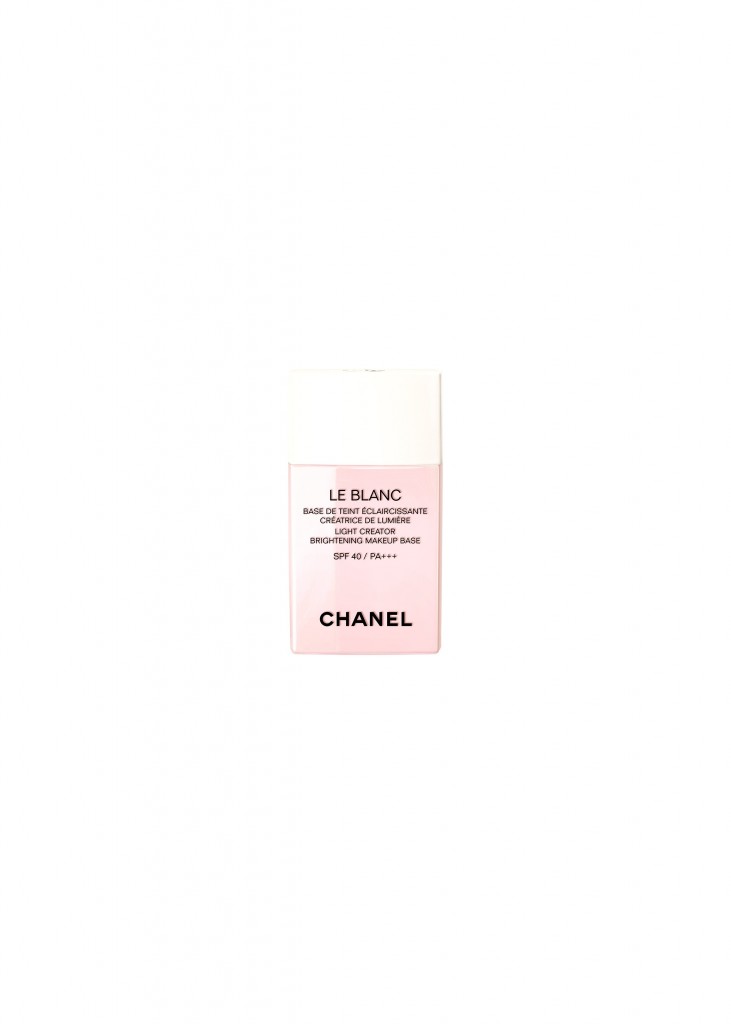 4. Chanel Le Blanc Light Creator Brightening Makeup Base  SPF40PA+++ 2,250 บาท จาก Chanel