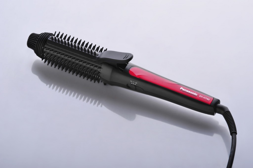 3.Panasonic Styling Brush Iron EH-HT 40 1,990 บาท