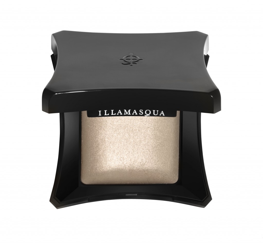 2.Illamasqua Beyond Powder - OMG 1,900 บาท